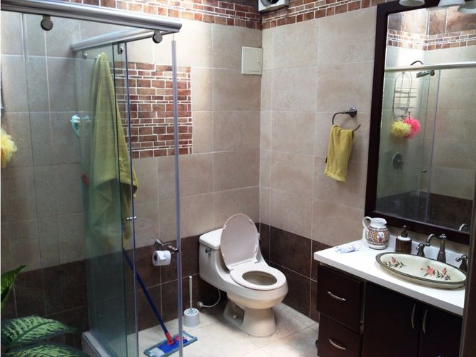 Casa de 4 alcobas en venta en Santa Barbara Central, Bogotá, 218 m² · foto 18 de 20