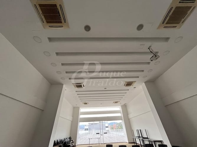 Oficina en arriendo en Villa Carlota, Medellín, 131 m² · foto 3 de 7