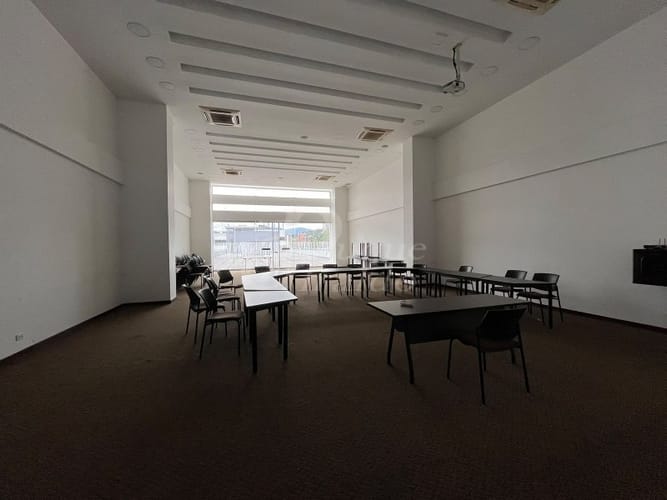 Oficina en arriendo en Villa Carlota, Medellín, 131 m² · foto 5 de 7