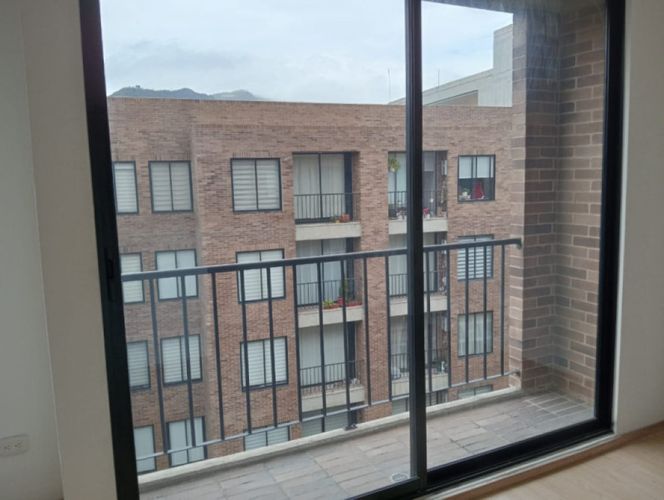 Apartaestudio en venta en Samper Mendoza, Bogotá, 34 m² · foto 3 de 24