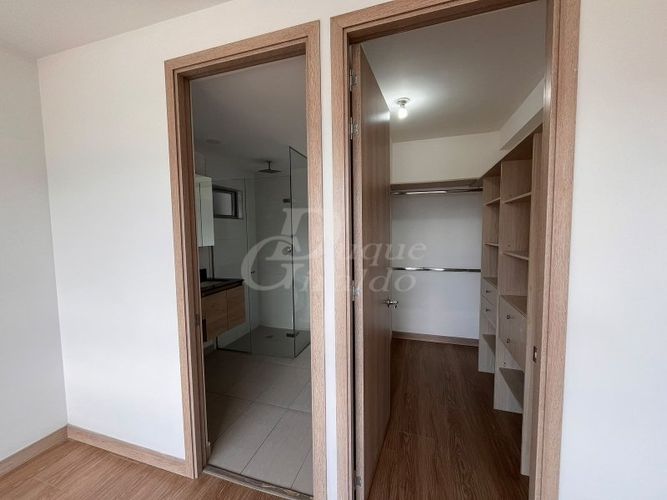 Apartamento de 3 alcobas en arriendo en Colombia, Medellín, 101 m² · foto 5 de 15