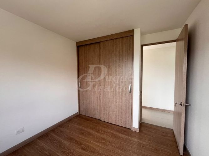 Apartamento de 3 alcobas en arriendo en Colombia, Medellín, 101 m² · foto 8 de 15