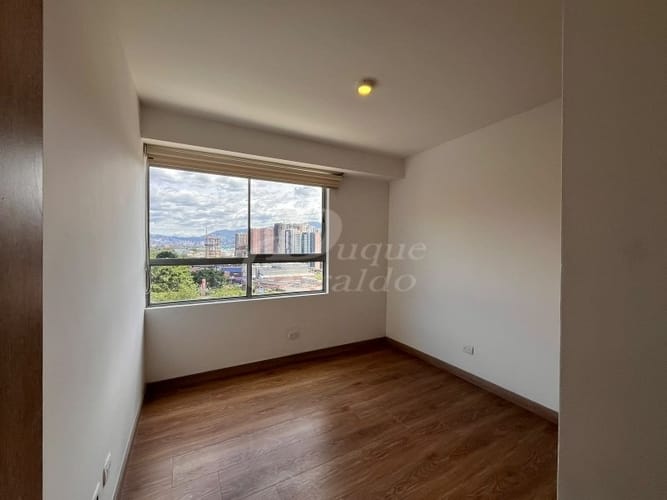 Apartamento de 3 alcobas en arriendo en Colombia, Medellín, 101 m² · foto 10 de 15