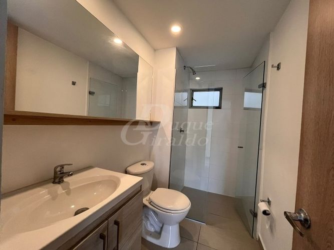 Apartamento de 3 alcobas en arriendo en Colombia, Medellín, 101 m² · foto 12 de 15
