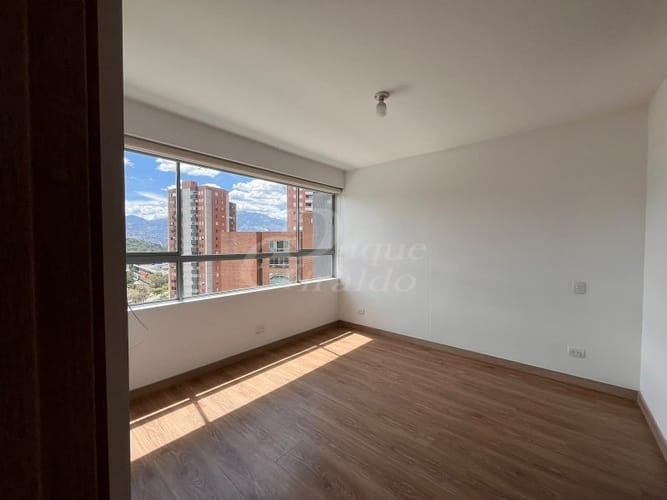 Apartamento de 3 alcobas en arriendo en Colombia, Medellín, 101 m² · foto 13 de 15
