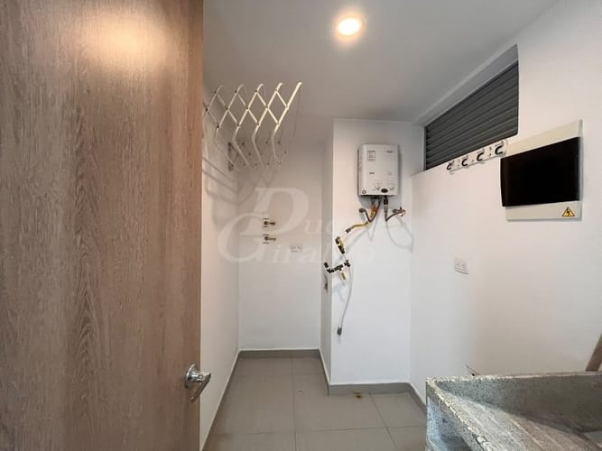 Apartamento de 3 alcobas en arriendo en Colombia, Medellín, 101 m² · foto 14 de 15