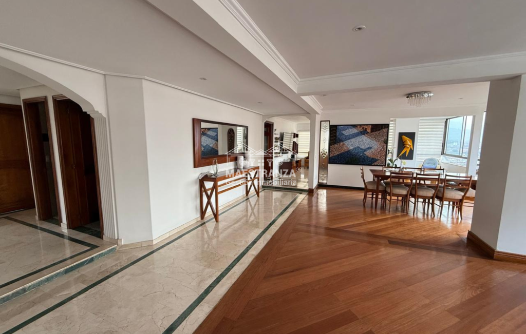 Apartamento en arriendo en El Poblado, Medellín · foto 2 de 22