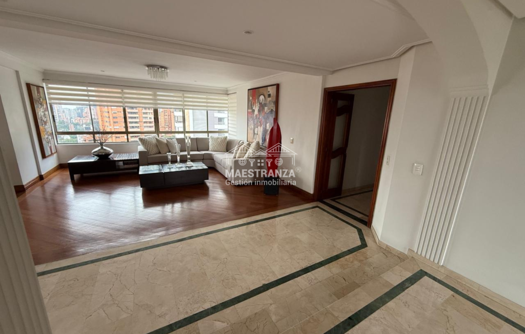 Apartamento en arriendo en El Poblado, Medellín · foto 3 de 22