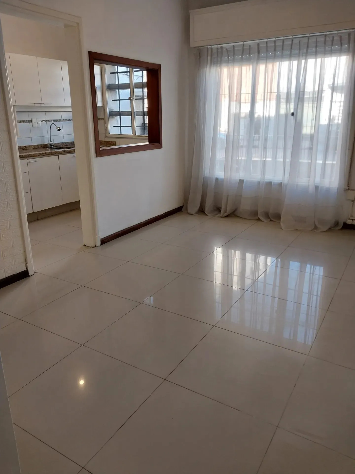 Alquiler Apartamento Dos Dormitorios Con Cochera En La Blanqueada · Foto 1