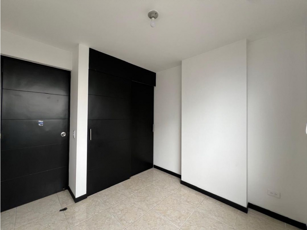 Apartamento en venta en Loma De Los Bernal, Medellín · foto 19 de 24