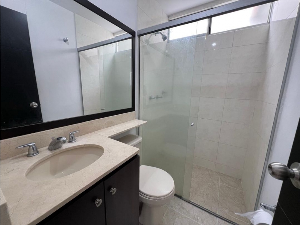 Apartamento en venta en Loma De Los Bernal, Medellín · foto 20 de 24