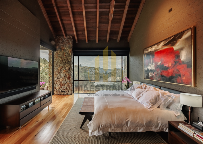 Casa de 5 alcobas en venta en Vía Las Palmas, Envigado, 765 m² · foto 4 de 24