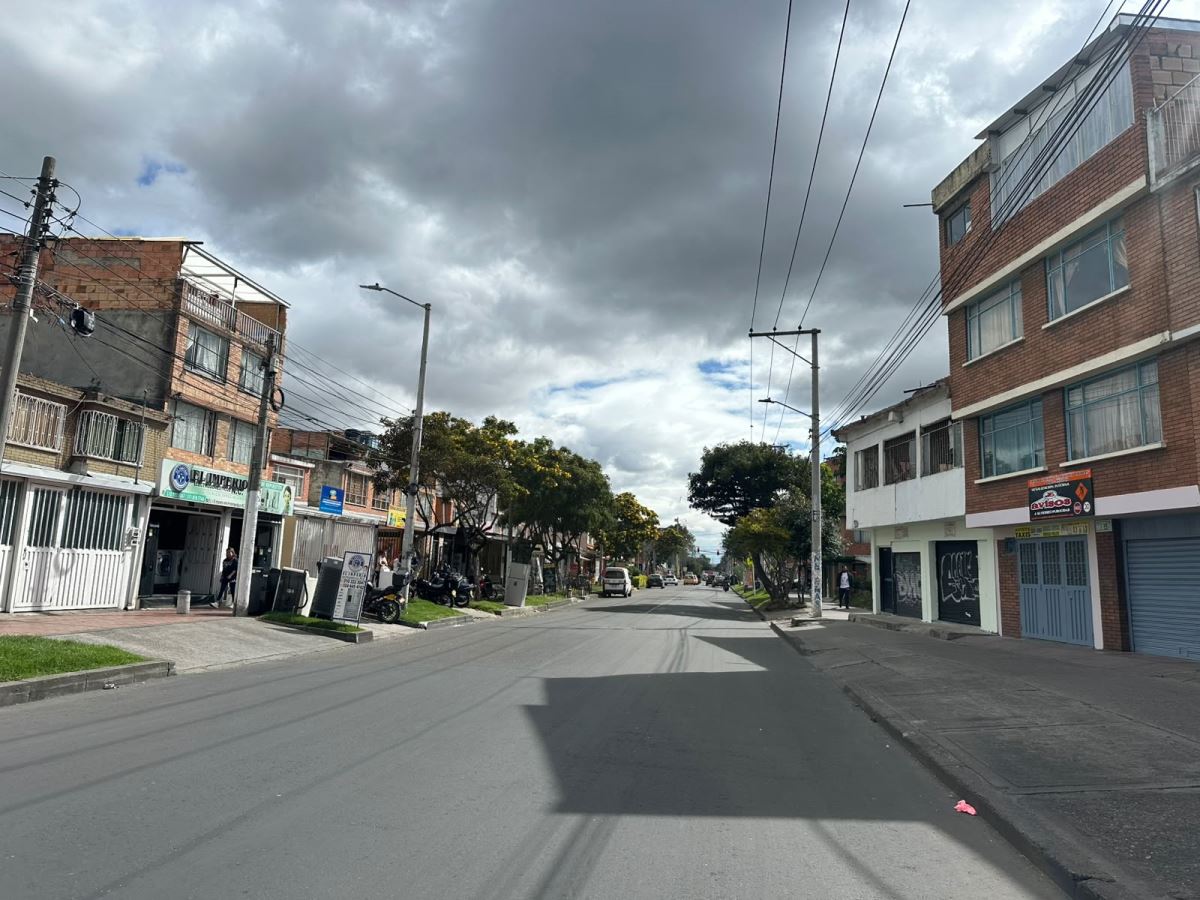 Casa en venta en Engativá, Bogotá · foto 3 de 24