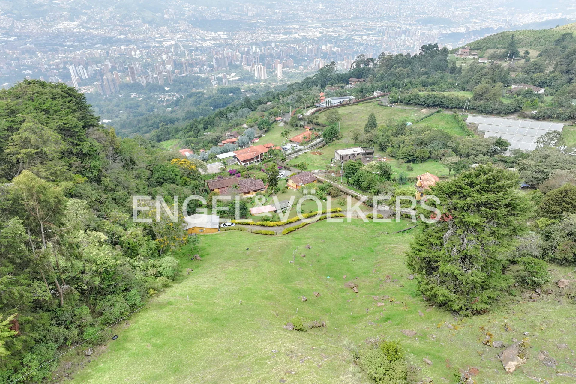 Billede 3 af ejendommen annonceret i Medellín