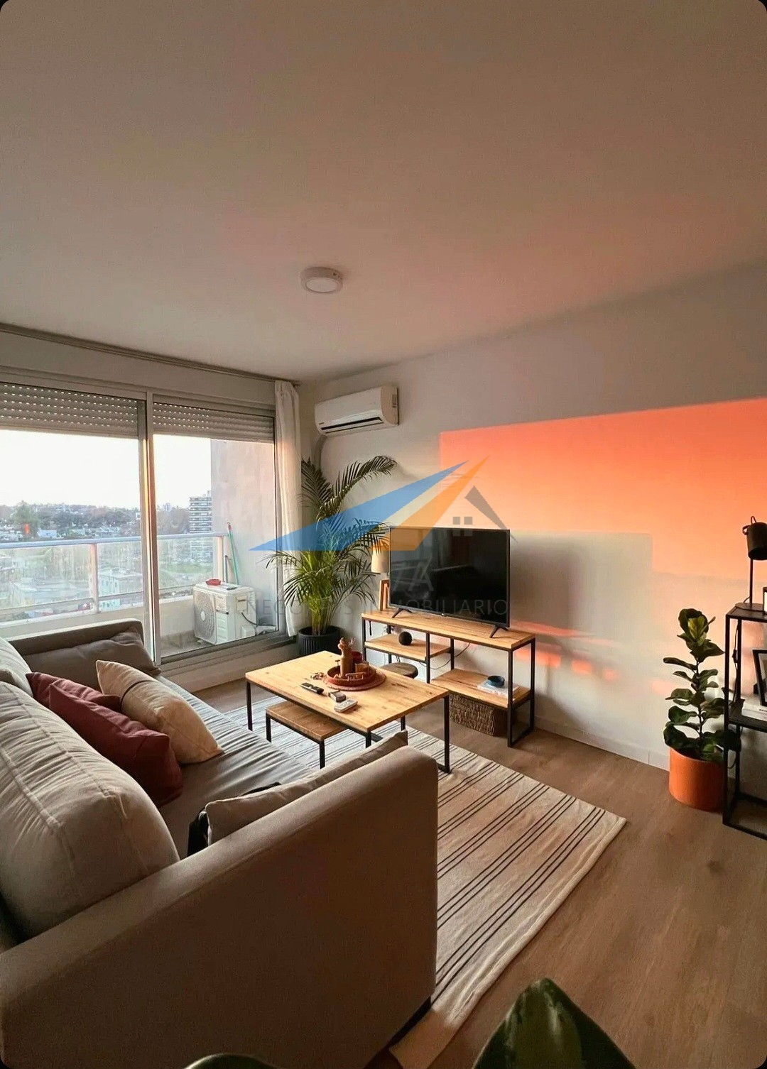 Alquiler Apartamento 1 Dormitorio en Malvin! Piso Alto. Excelente Ubicación. · Foto 1