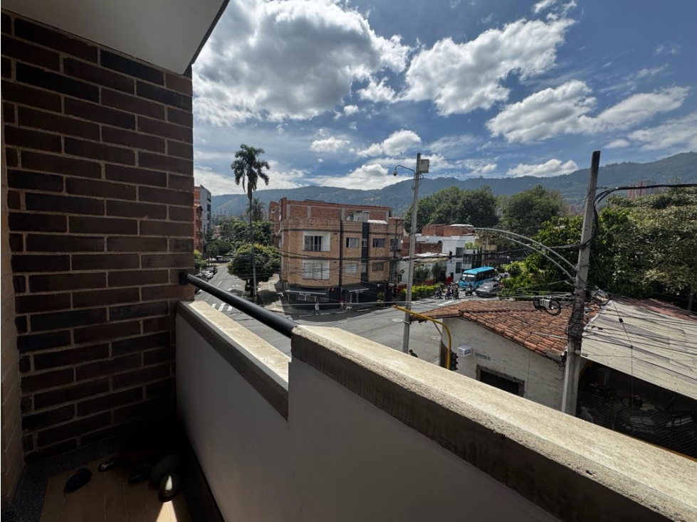Apartamento en venta en Los Naranjos, Envigado · foto 2 de 13