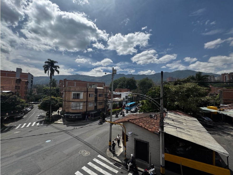 Apartamento en venta en Los Naranjos, Envigado · foto 3 de 13