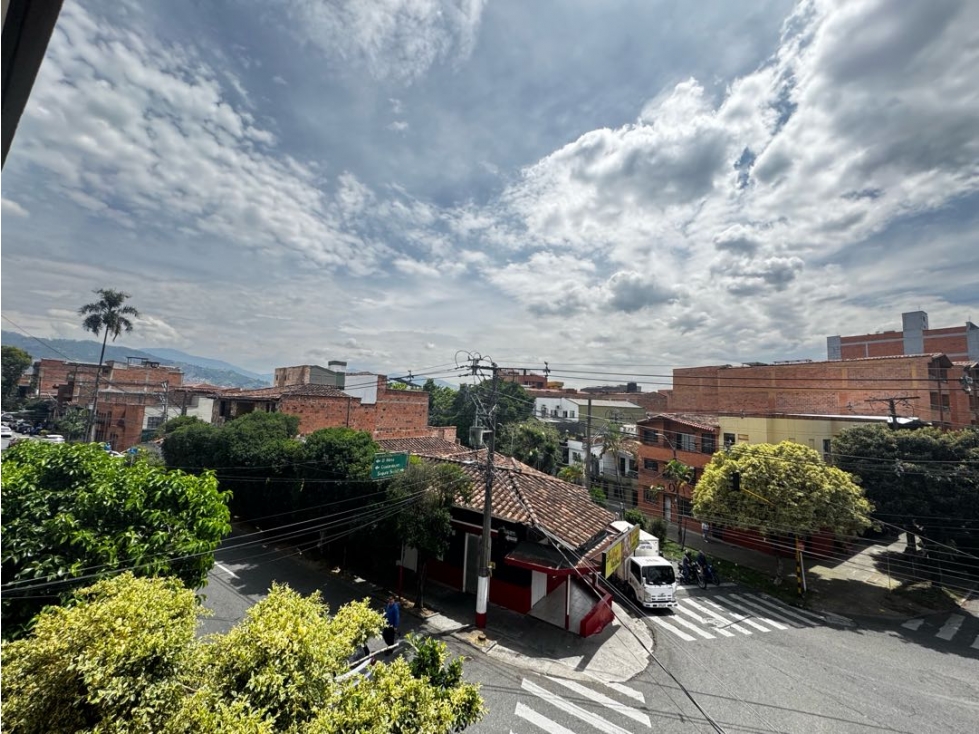Apartamento en venta en Los Naranjos, Envigado · foto 8 de 13