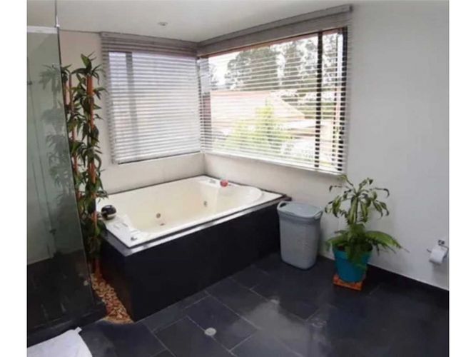 Casa de 4 alcobas en arriendo en Vda Canelon, Cajicá, 315 m² · foto 9 de 16