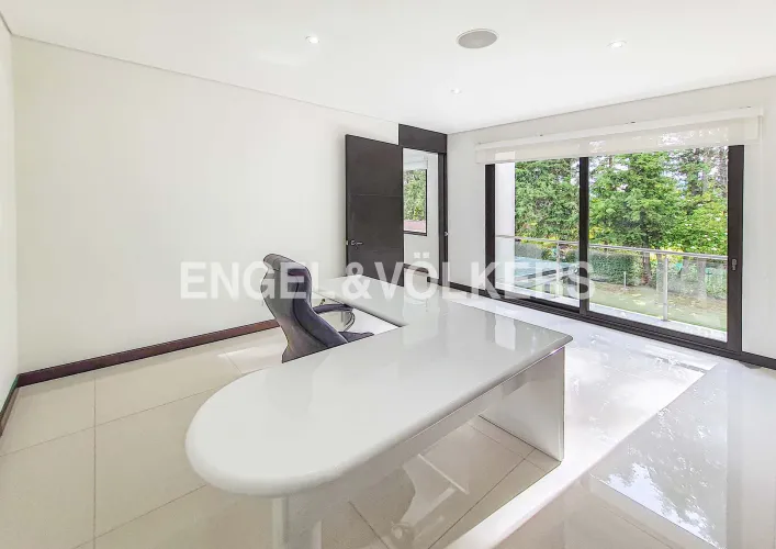 Casa de 5 alcobas en venta en Guaymaral, Bogotá, 533 m² · foto 15 de 20