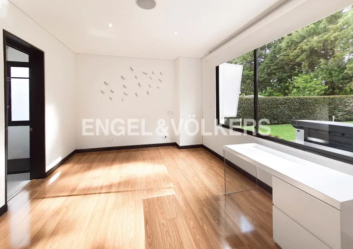 Casa de 5 alcobas en venta en Guaymaral, Bogotá, 533 m² · foto 8 de 20