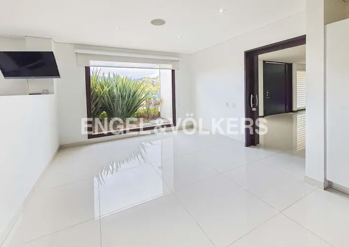 Casa de 5 alcobas en venta en Guaymaral, Bogotá, 533 m² · foto 6 de 20