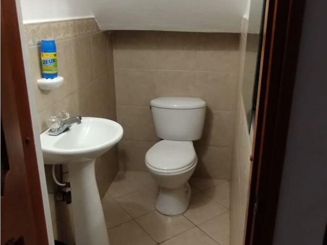 Casa de 5 alcobas en venta en Las Brisas, La Estrella, 225 m² · foto 4 de 14