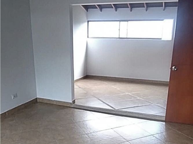 Casa de 5 alcobas en venta en Las Brisas, La Estrella, 225 m² · foto 6 de 14