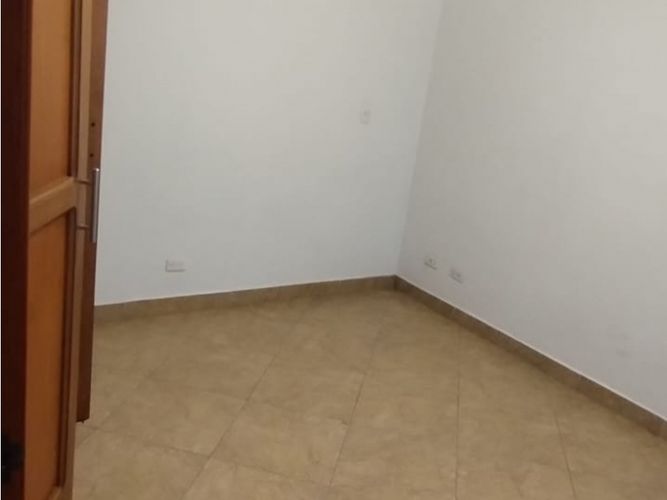 Casa de 5 alcobas en venta en Las Brisas, La Estrella, 225 m² · foto 8 de 14
