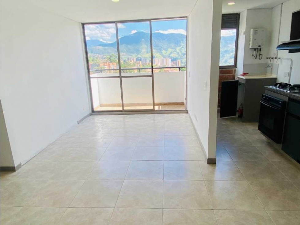Apartamento en venta en La Ferreria, La Estrella · foto 3 de 21