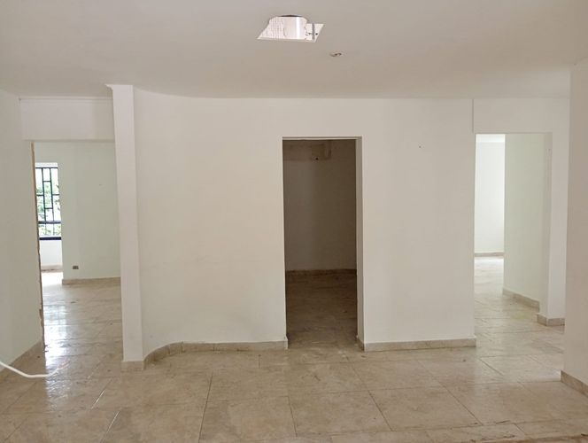 Bodega en arriendo en Camino Verde, Envigado, 340 m² · foto 5 de 17