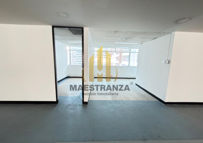 Oficina en arriendo en Villa Carlota, Medellín, 1013 m² · foto 7 de 21