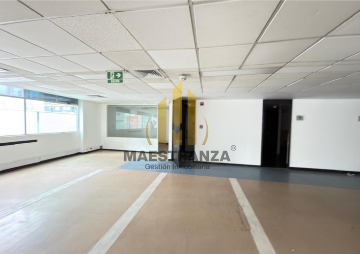 Oficina en arriendo en Villa Carlota, Medellín, 1013 m² · foto 16 de 21