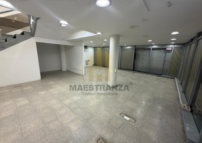 Local en venta en Laureles, Medellín, 926 m² · foto 19 de 24