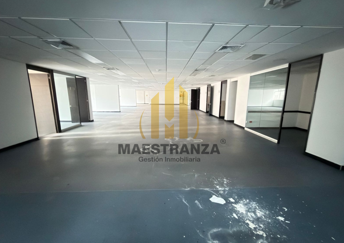 Oficina en arriendo en Villa Carlota, Medellín, 507 m² · foto 13 de 17
