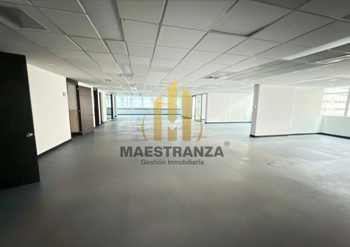 Oficina en arriendo en Villa Carlota, Medellín, 507 m² · foto 15 de 17
