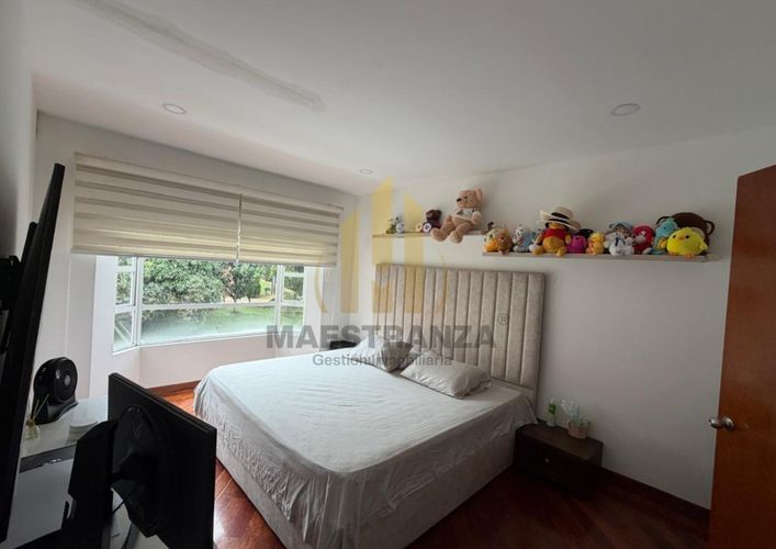 Casa de 4 alcobas en venta en Las Lomas, Medellín, 400 m² · foto 19 de 24