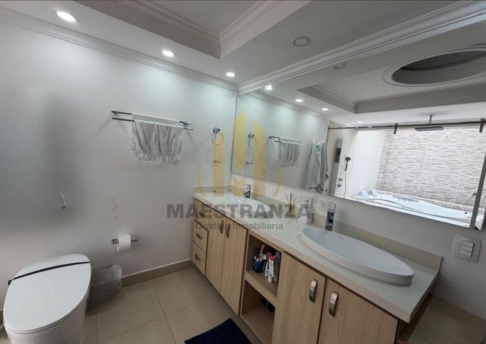 Casa de 4 alcobas en venta en Las Lomas, Medellín, 400 m² · foto 20 de 24