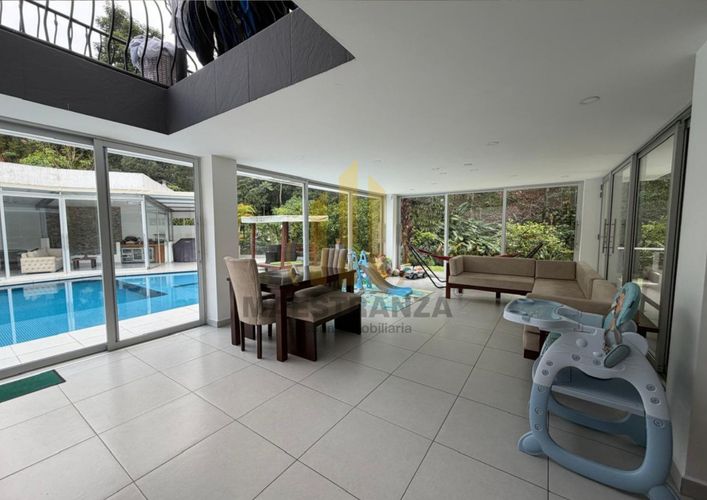 Casa de 4 alcobas en venta en Las Lomas, Medellín, 400 m² · foto 22 de 24