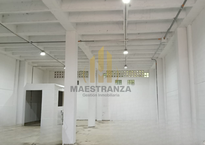 Bodega en arriendo en Cabecera San Antonio De Prado, Medellín, 320 m² · foto 7 de 8