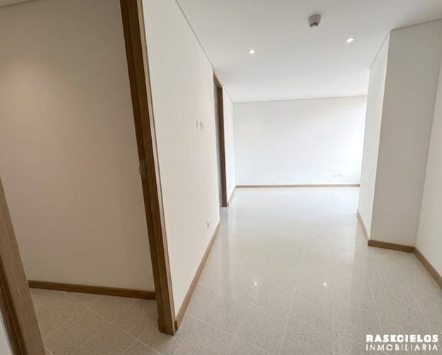 Oficina en arriendo en Laureles, Medellín, 35 m² · foto 3 de 5