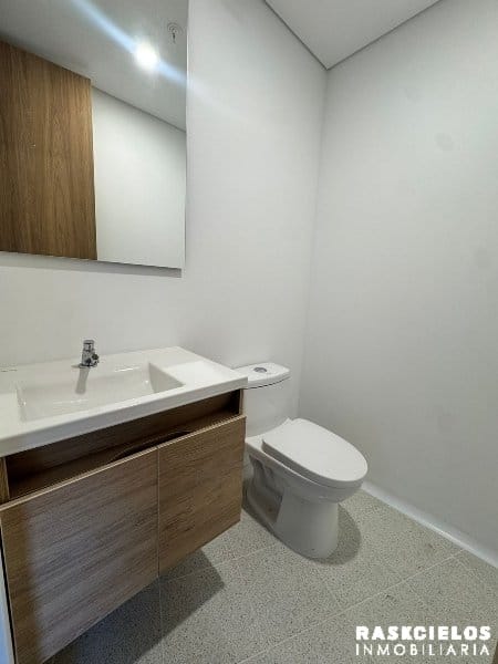 Oficina en arriendo en Laureles, Medellín, 35 m² · foto 5 de 5