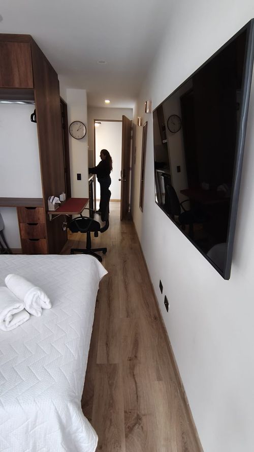 Apartamento de 1 alcoba en venta en Chico, Bogotá, 18 m² · foto 3 de 12