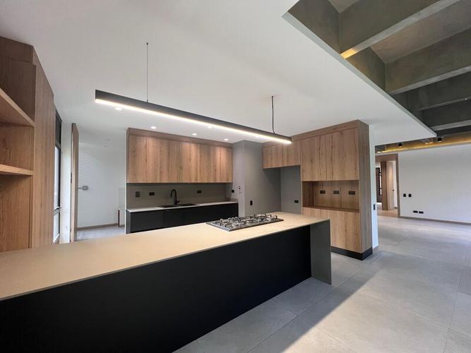 Apartamento de 3 alcobas en arriendo en El Diamante No. 2, Medellín, 204 m² · foto 10 de 24
