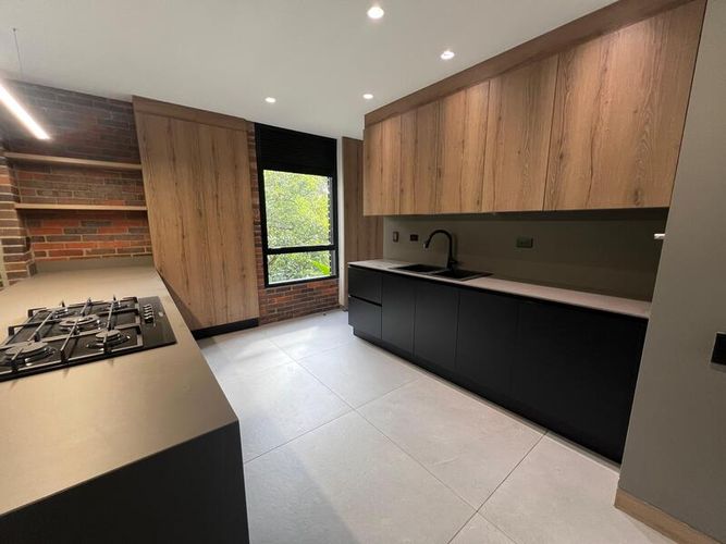 Apartamento de 3 alcobas en arriendo en El Diamante No. 2, Medellín, 204 m² · foto 12 de 24
