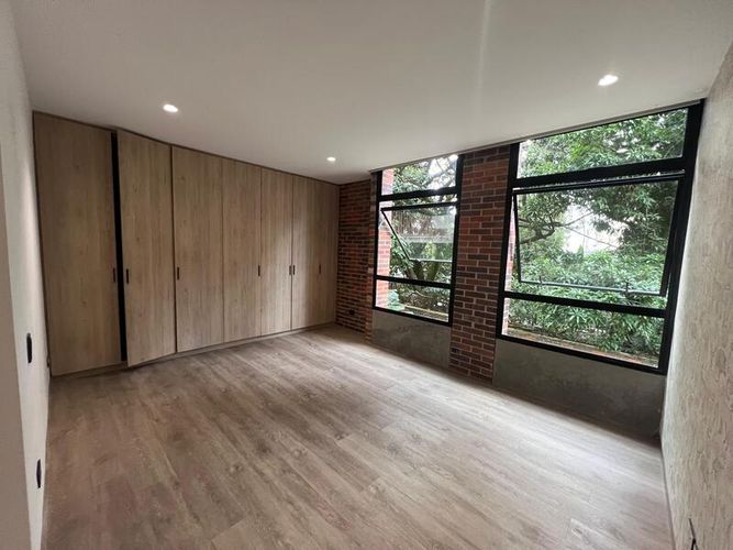 Apartamento de 3 alcobas en arriendo en El Diamante No. 2, Medellín, 204 m² · foto 15 de 24