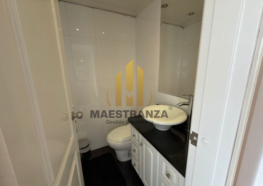Apartamento en venta en El Poblado, Medellín · foto 8 de 24