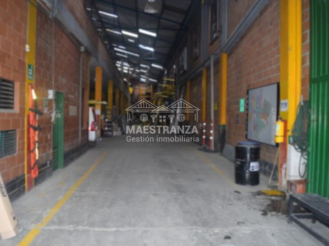 Bodega en venta en Guayabal, Medellín, 2903 m² · foto 3 de 17