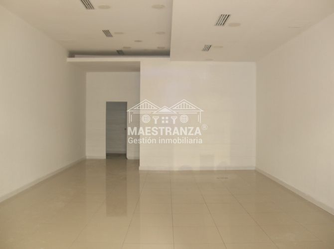 Local en venta en El Poblado, Medellín, 75 m² · foto 2 de 5
