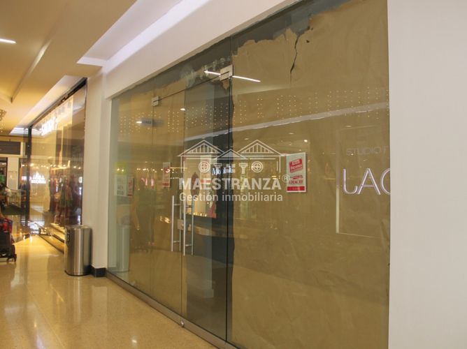 Local en venta en El Poblado, Medellín, 75 m² · foto 5 de 5